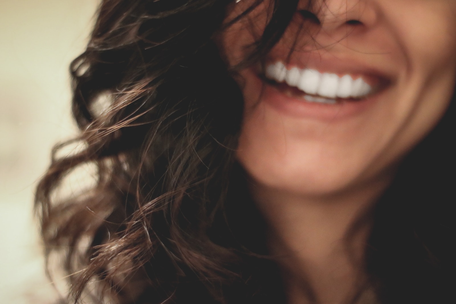 Dream About A Teeth That Falls Out Or Loose - What Does It Means?