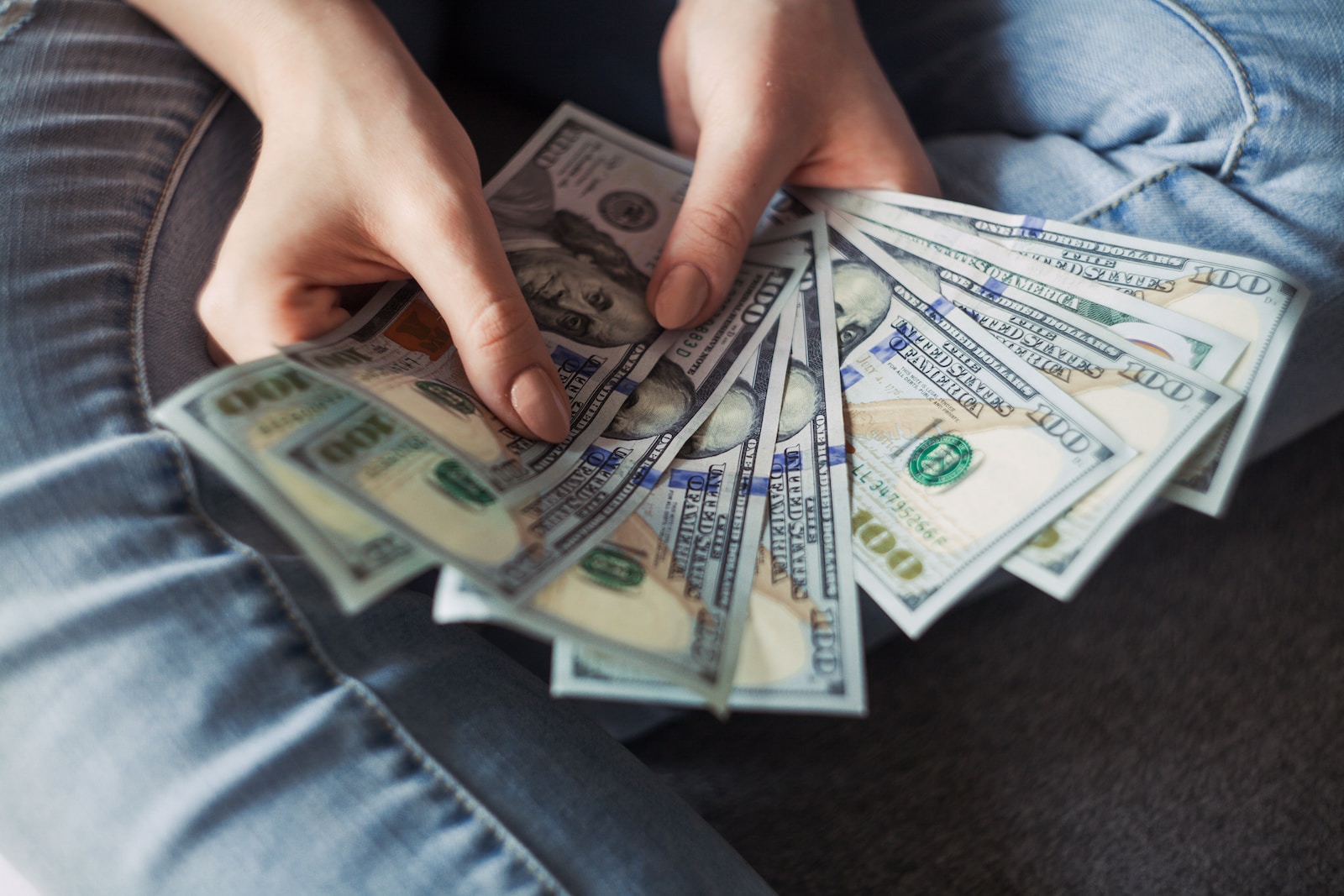 30 Powerful Symbols That Attract Money And Wealth
