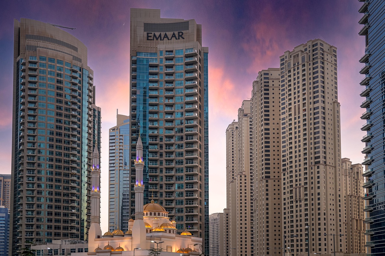 dubai city buildings skyline skyscrapers high-rise high-rise buildings cityscape urban urban landscape architecture towers nature sky uae tourism modern modern buildings