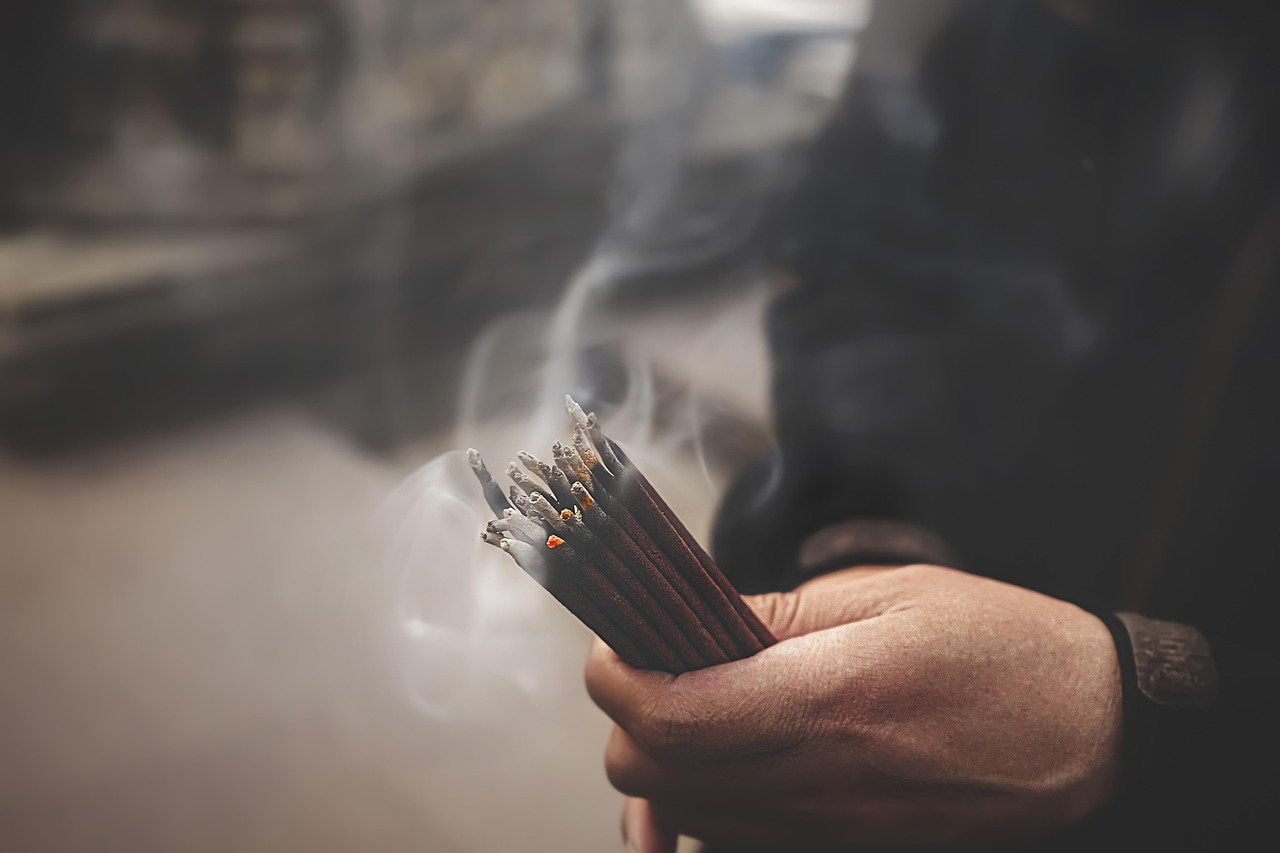 buddhist incense smoke ritual nun buddhism religious worship faith sayalay spiritual theravada pray incense incense incense incense smoke ritual ritual buddhism religious worship worship worship worship faith spiritual spiritual spiritual spiritual spiritual pray pray