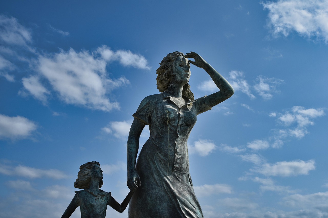 sculpture women girl statue looking finding monument finding finding finding finding finding